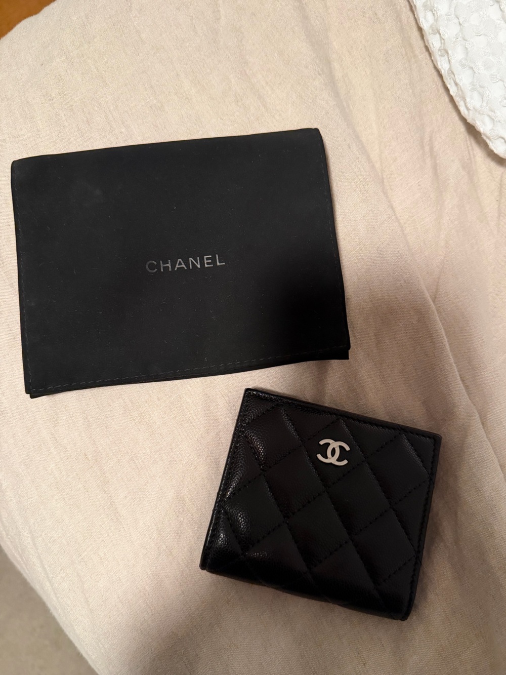 💯% AUTHENTIC CLASSIC CHANEL BIFOLD QUILTED WALLET